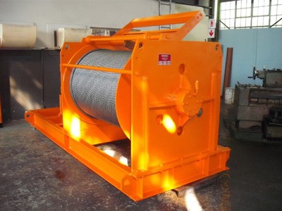 Dymot Conveyor Belt Pulling Winches.